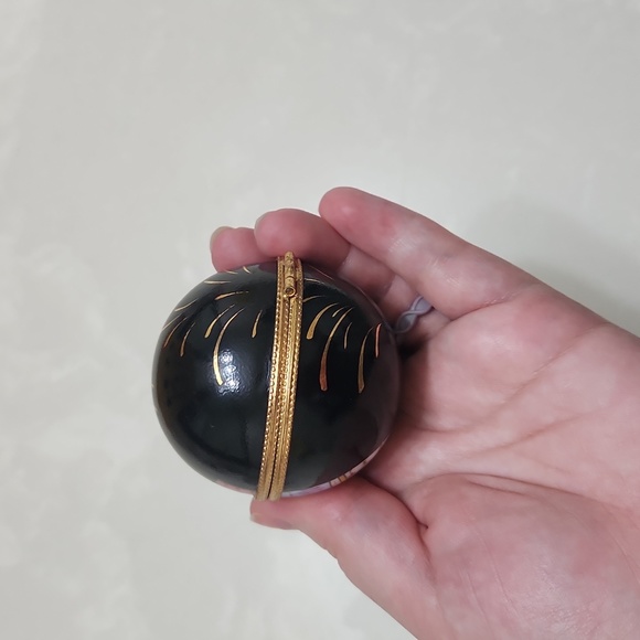 Times Square 2000, Les Ateliers de LIMOGES FRANCE, Black Decorative Egg, Ball - Picture 12 of 13